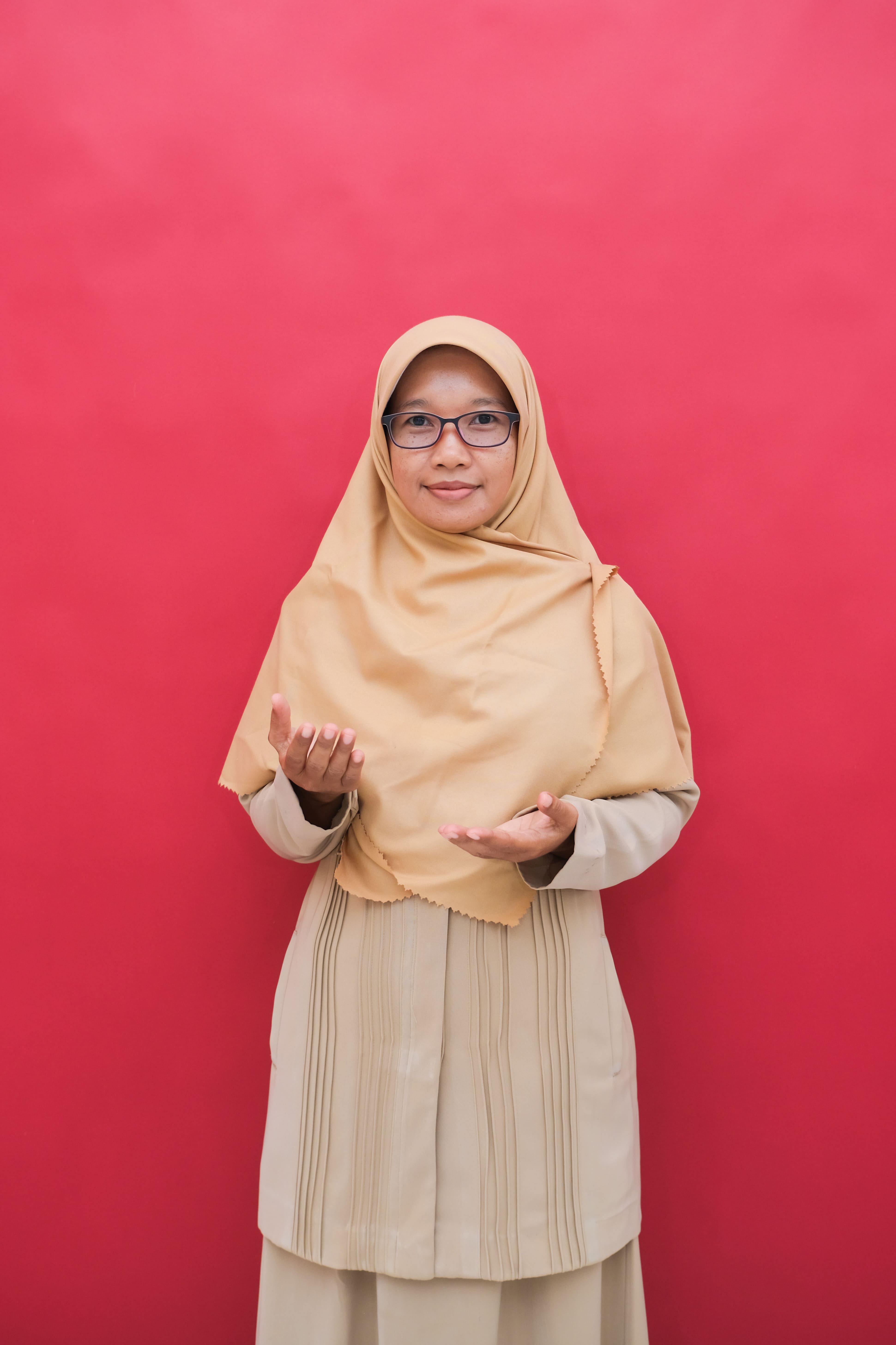 YULI KHULWATININGSIH,S.Pd.i.